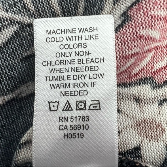 Maurices Women’s Pullover Tops Sz XS Lot/2 Multi Colors Stretch - Picture 13 of 16